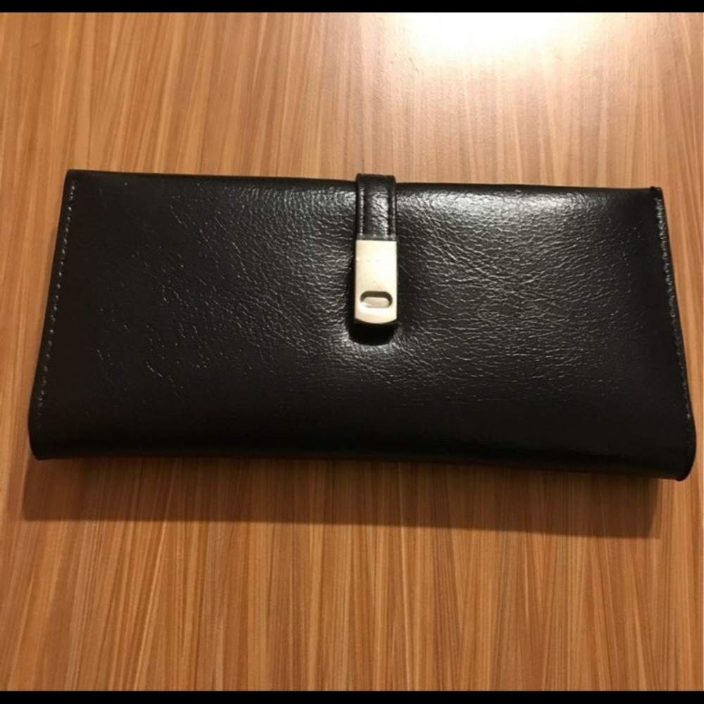 Mumuso Buckle Long Wallet- Black